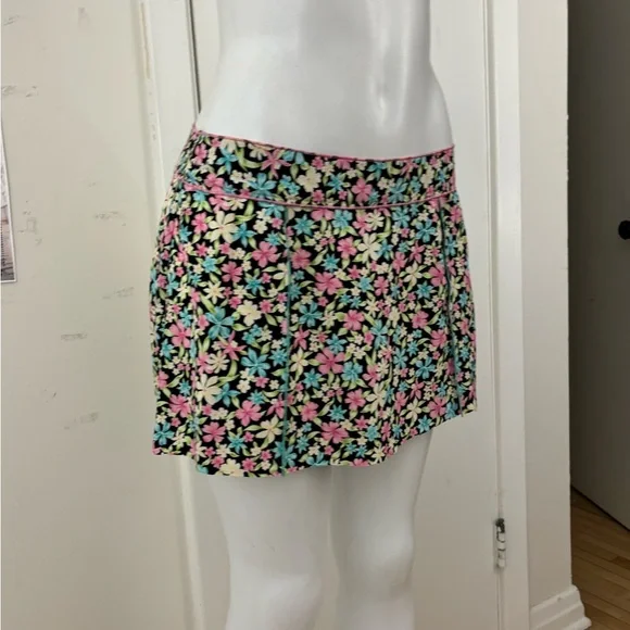 Sag Harbor Black Floral Mini Skirt - Picture 7 of 10